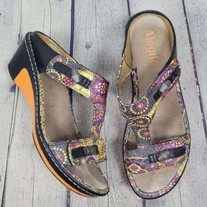 ALEGRIA | Lara Kenya t-strap leather mandala design slip on sandals